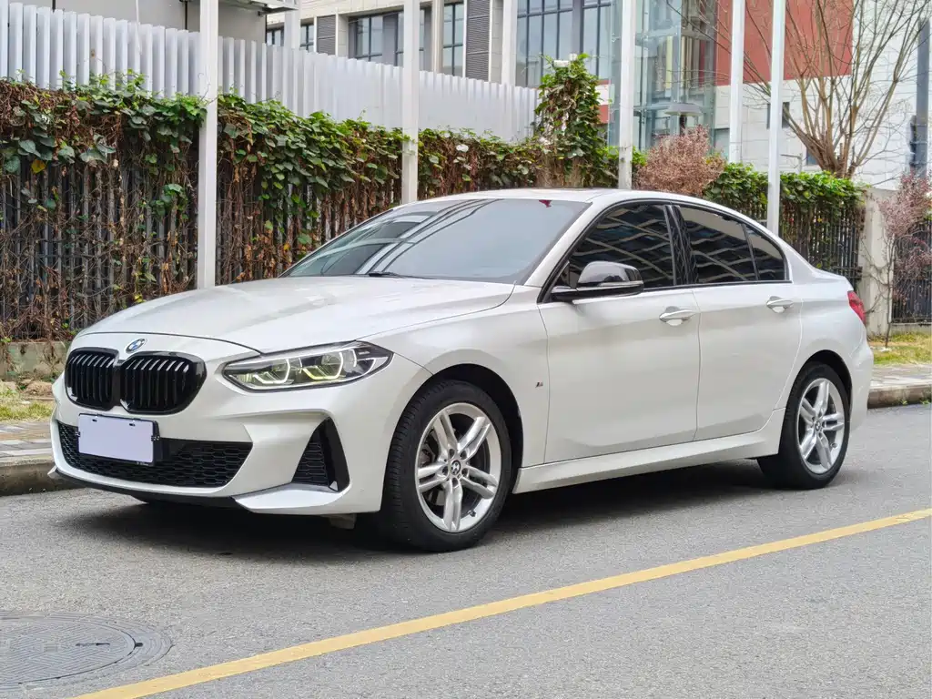 BMW 1 Series 2021