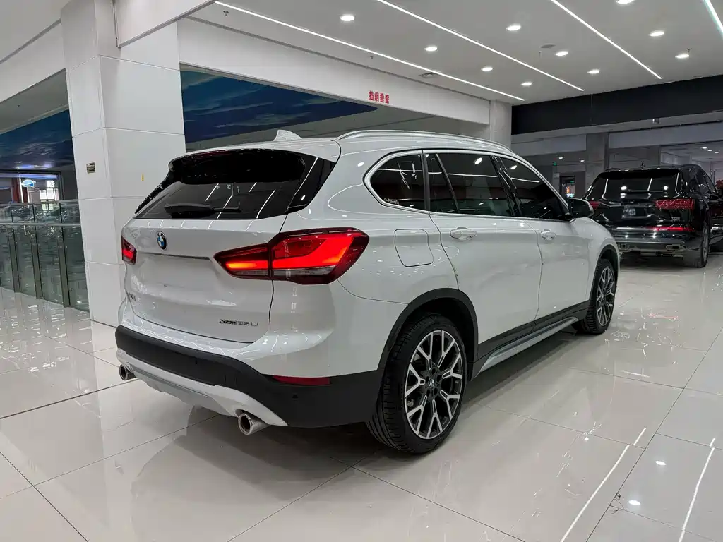 BMW X1 2021 — фото 6