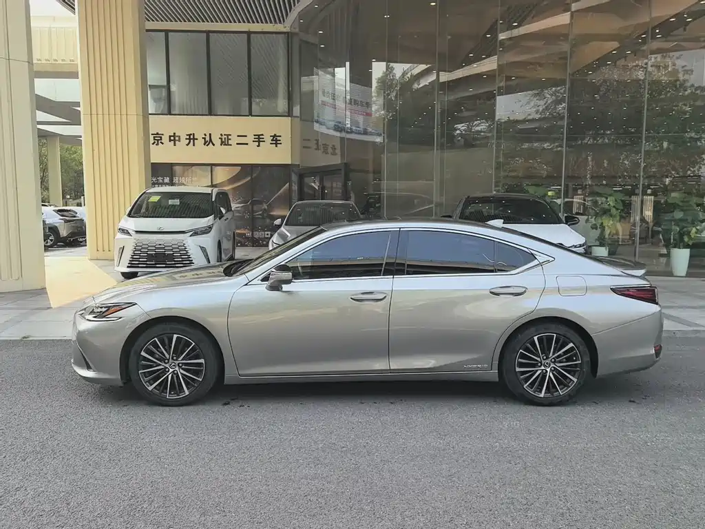 Lexus ES 2022 — фото 2