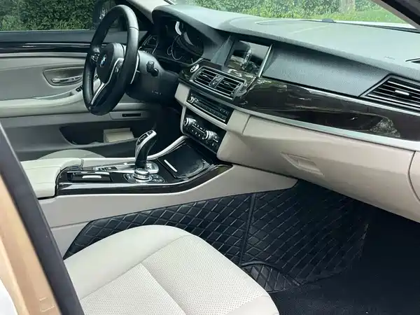 BMW 5 Series 2011