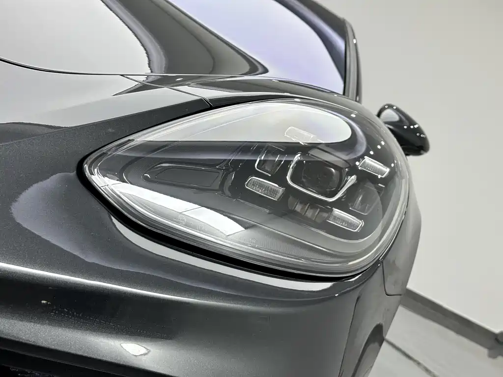 Porsche Panamera 2021 — фото 22