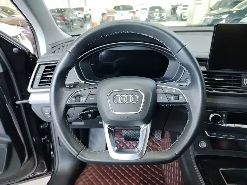 Audi Q5L 2021 — фото 13