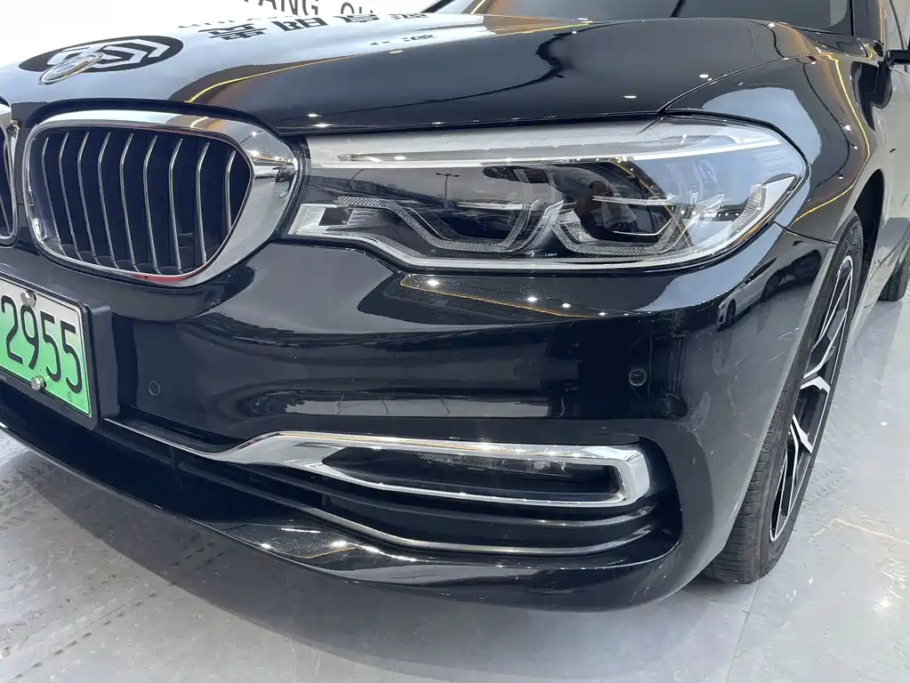 BMW 5 Series New Energy 2019 — фото 16