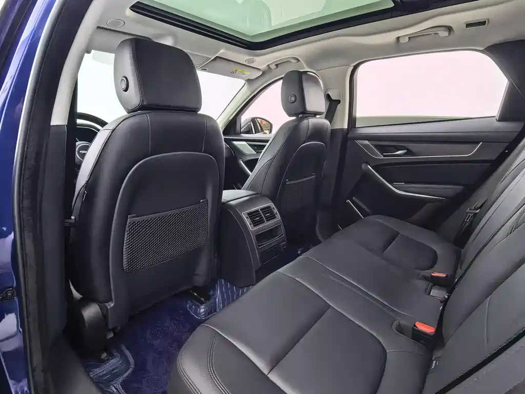 Jaguar F-PACE 2021 — фото 10