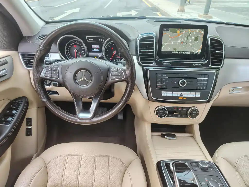 Mercedes-Benz GLS 2016 — фото 13