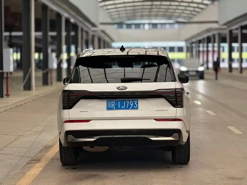 Ford Edge 2024 — фото 15