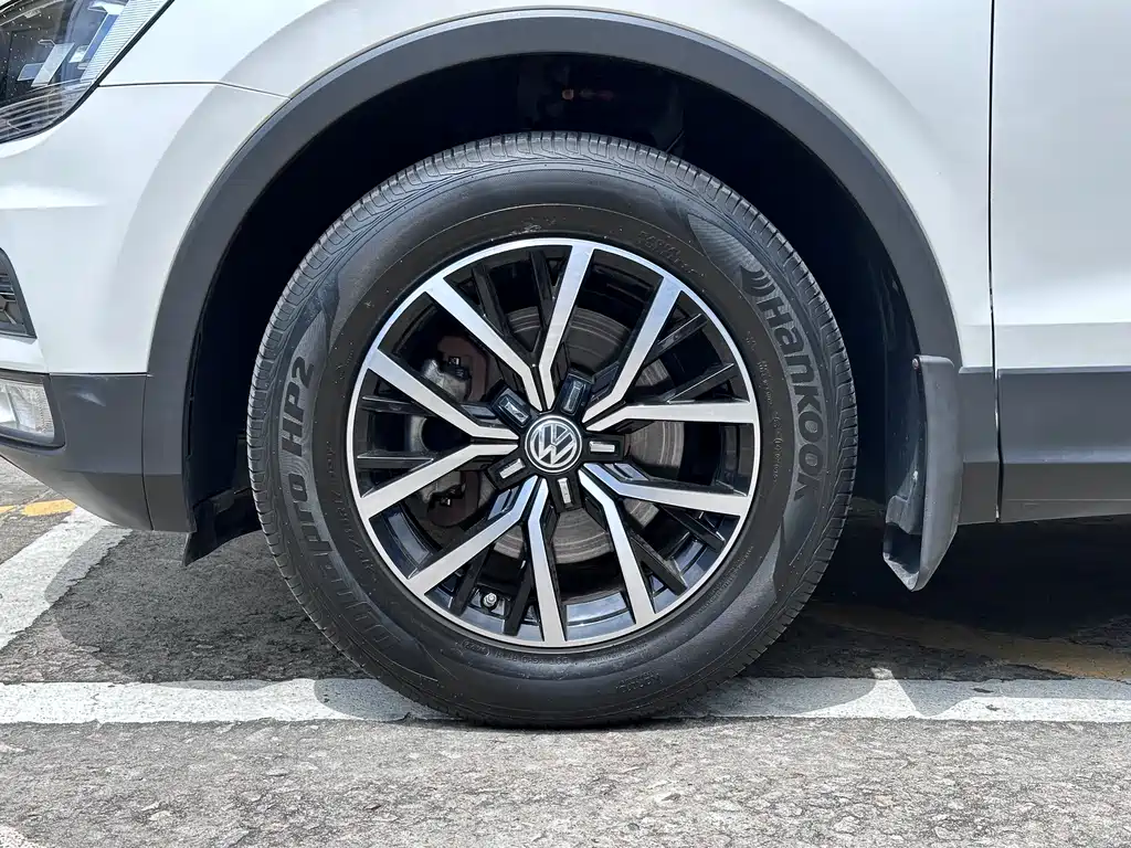 Volkswagen Tiguan L 2018 — фото 14