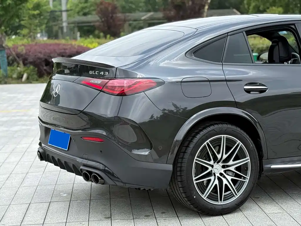 Mercedes-Benz GLC Coupe AMG 2025 — фото 4
