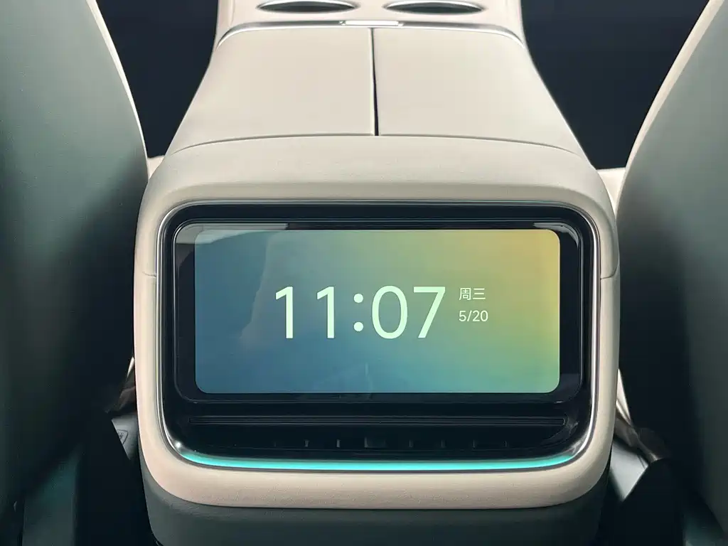 Xiaomi YU7 2025 — фото 13