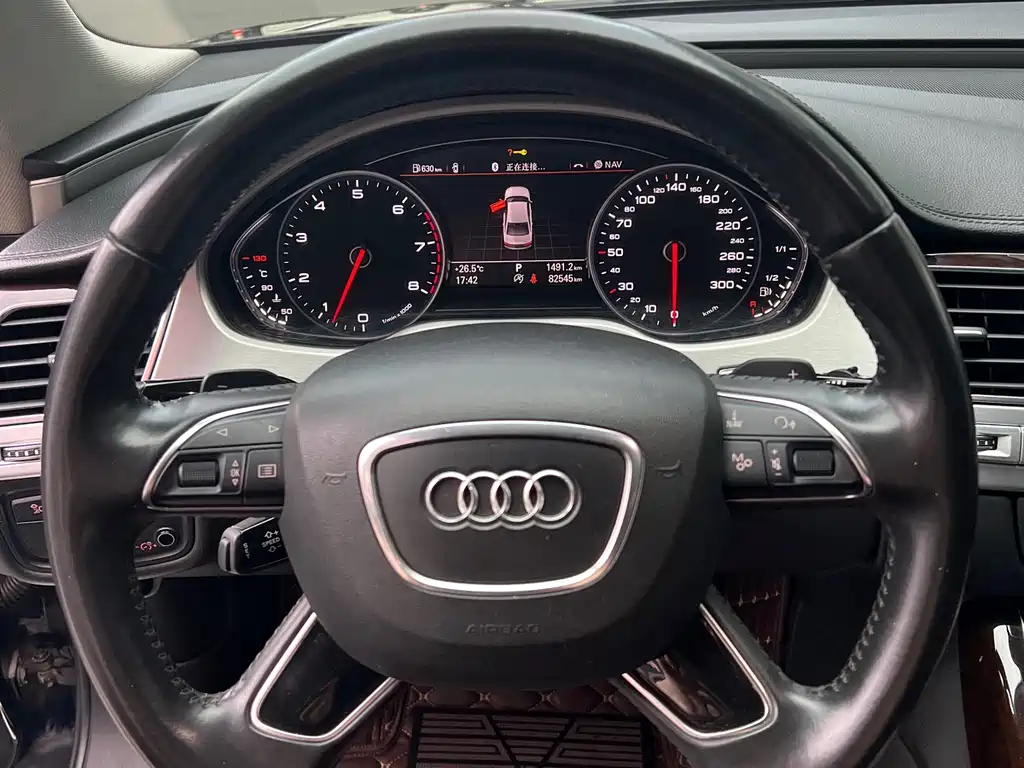 Audi A8 2015 — фото 8