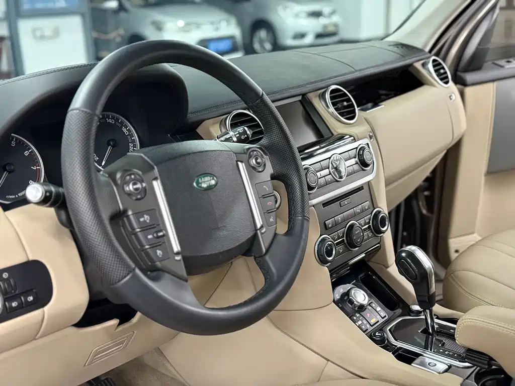 Land Rover Sport 2012 — фото 11