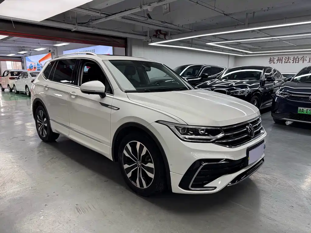 Volkswagen Tiguan L 2023