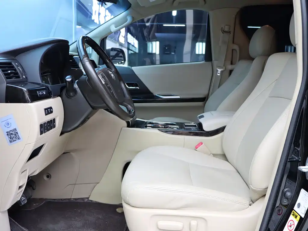 Toyota Alphard 2015 — фото 11