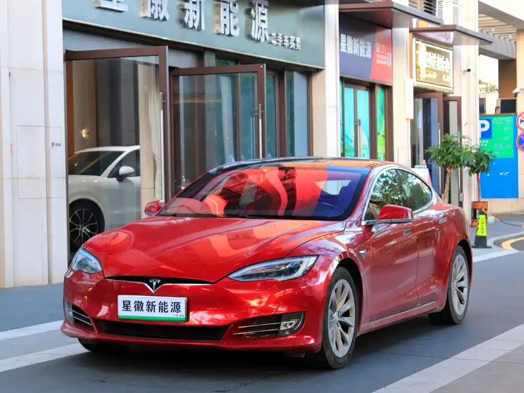 Tesla Model S 2018