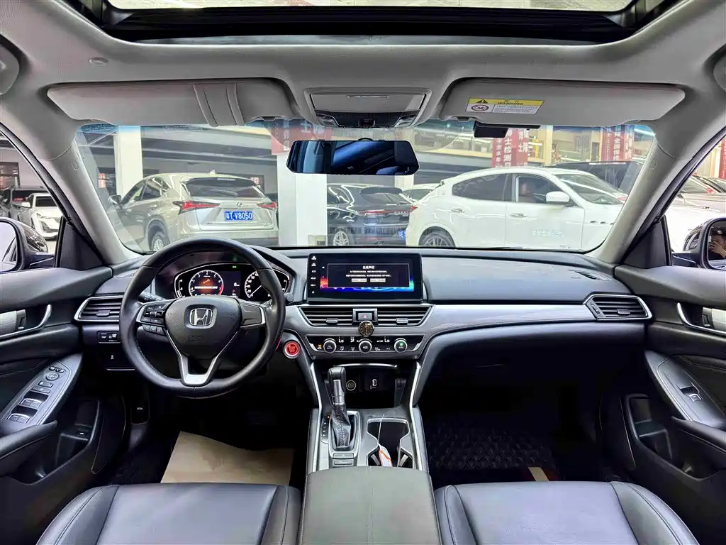 Honda Accord 2022 — фото 12
