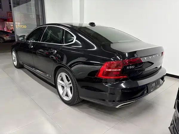Volvo S90 2020