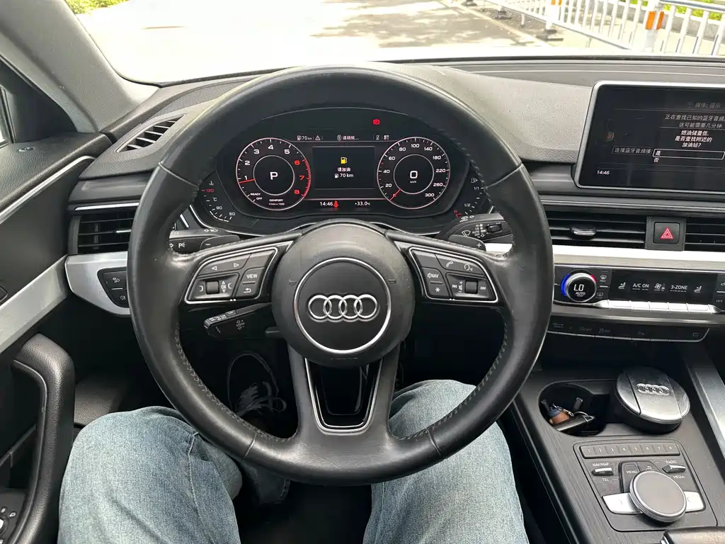Audi A4L 2018 — фото 12