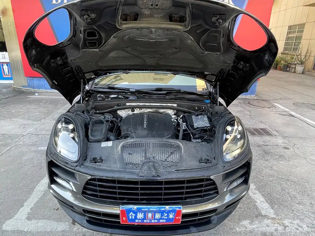 Porsche Macan 2019 — фото 24
