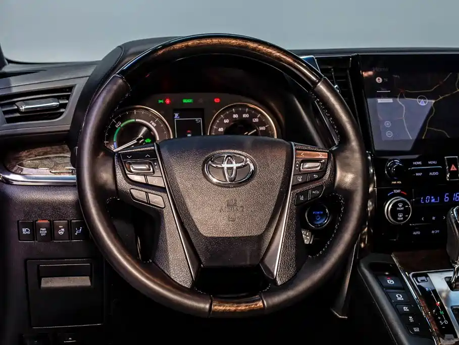 Toyota Vellfire 2021 — фото 25