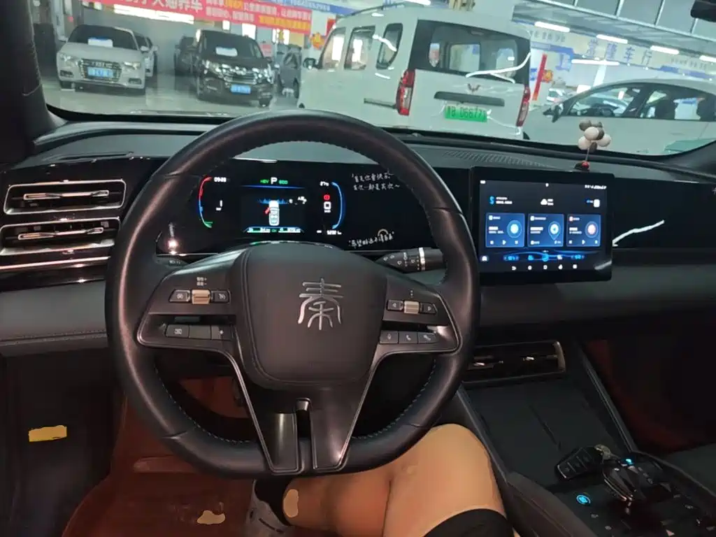 BYD Qin L 2025 — фото 10