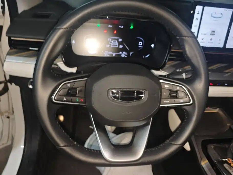 Geely Emgrand L 2022 — фото 15