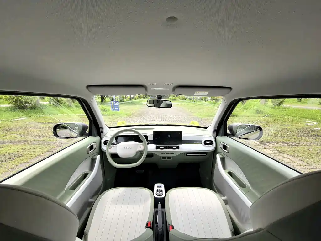 Geely Galaxy Panda 2025 — фото 16