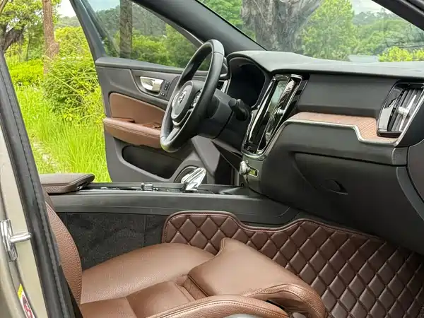 Volvo S60 2021