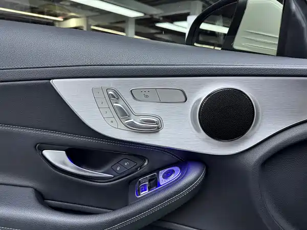 Mercedes-Benz C-Class 2021