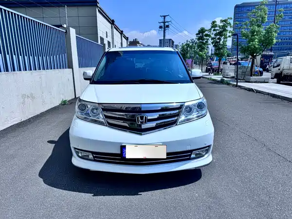 Honda Elysion 2012