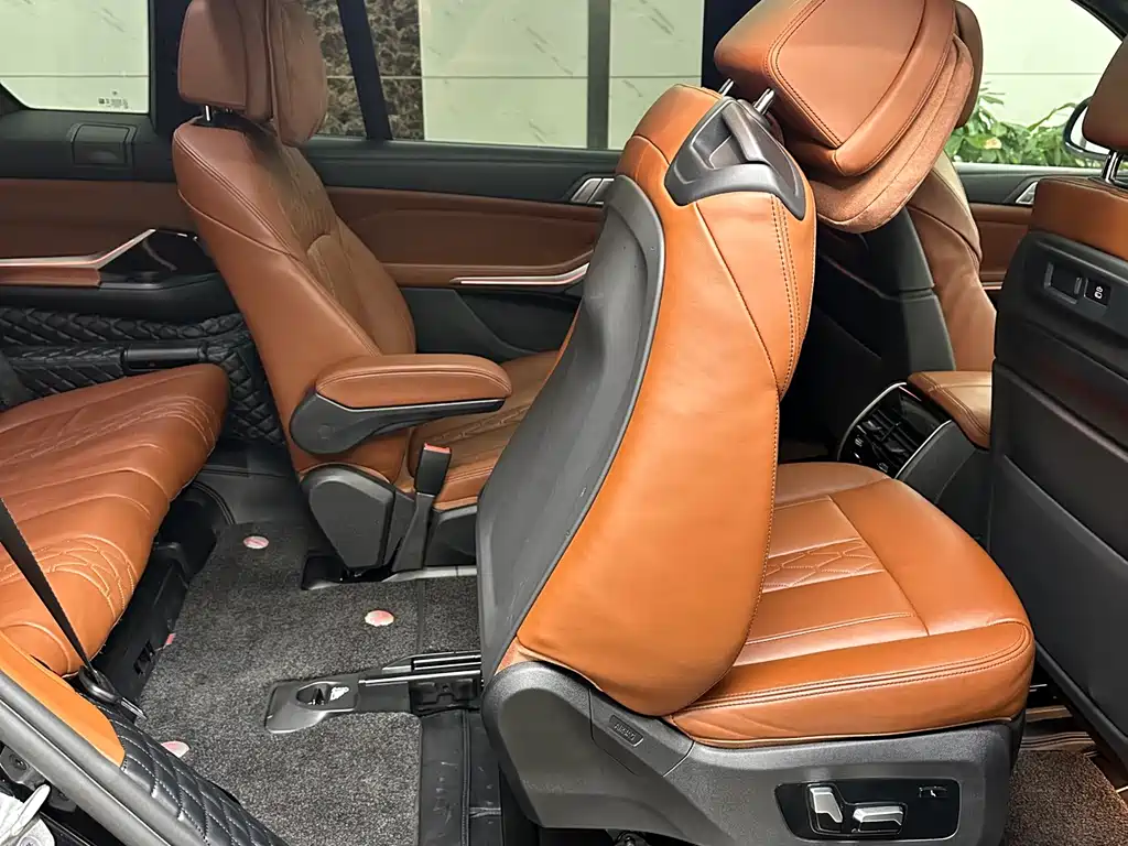 BMW X7 2022 — фото 9