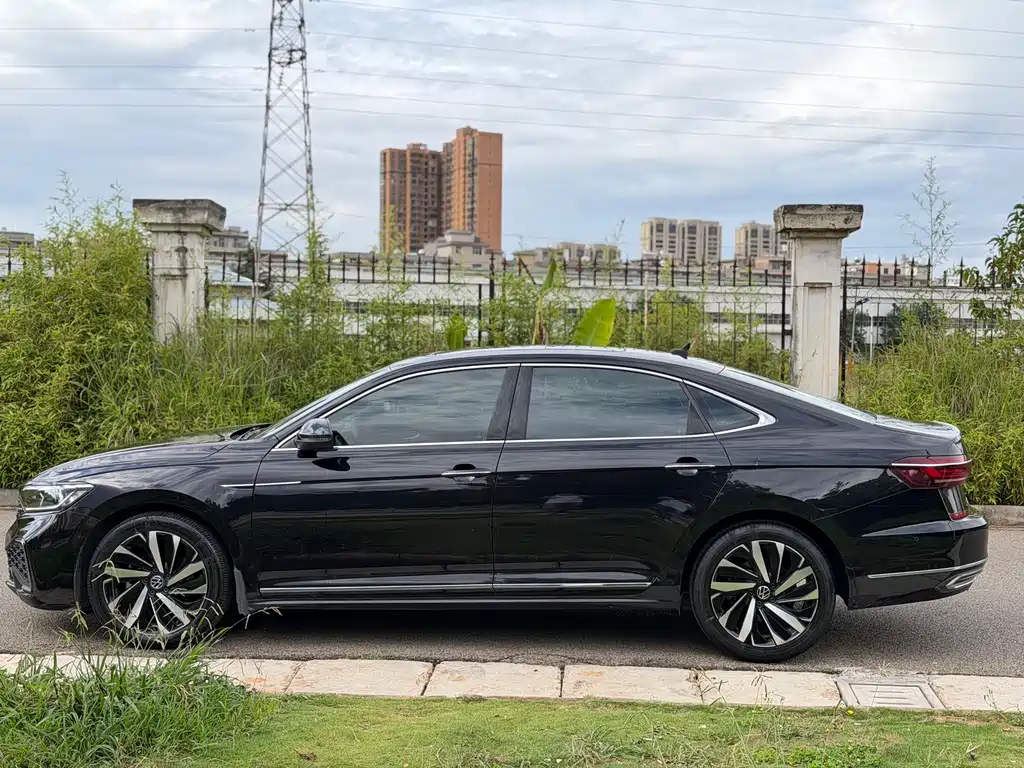 Volkswagen Passat 2021