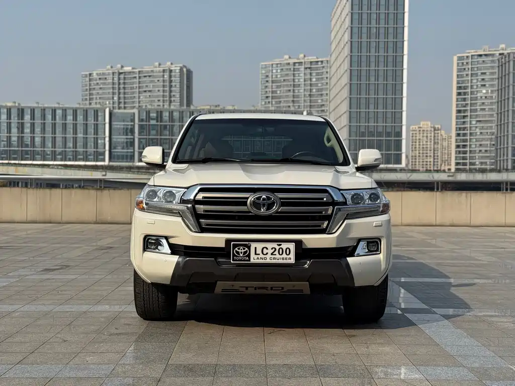 Toyota Land Cruiser 2019 — фото 2