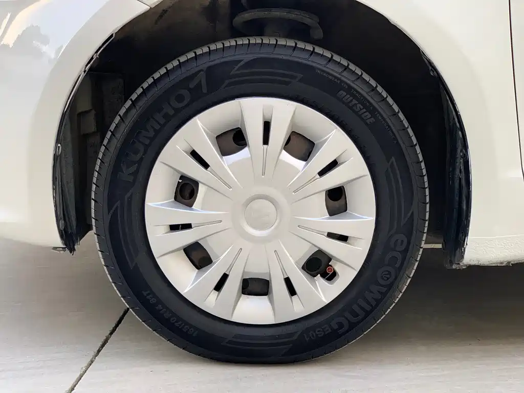 Suzuki Swift 2015 — фото 11