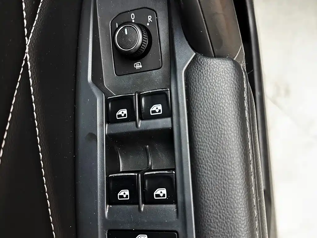 Volkswagen Tiguan L 2023 — фото 13