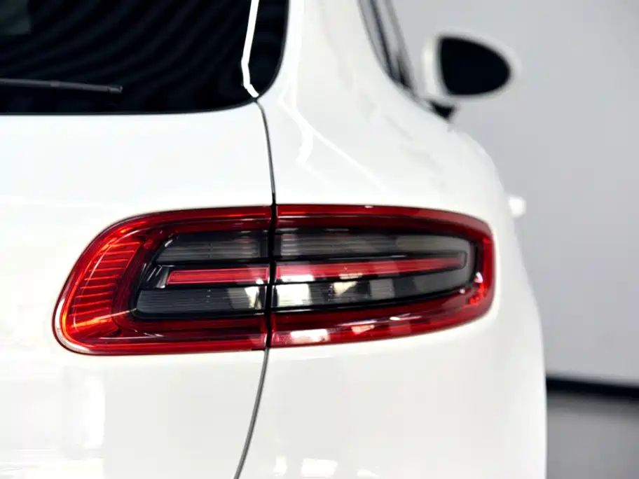 Porsche Macan 2017 — фото 25