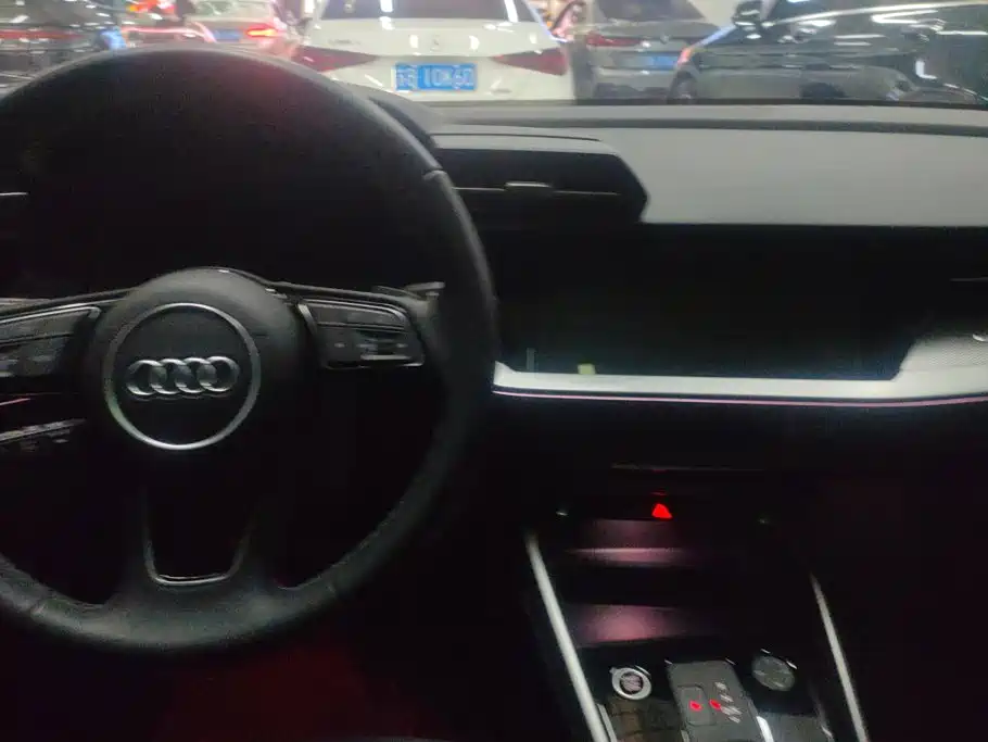 Audi A3 2024 — фото 12