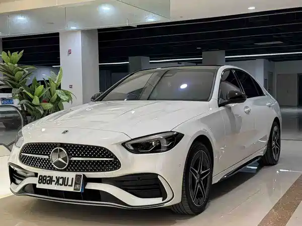 Mercedes-Benz C-Class 2024
