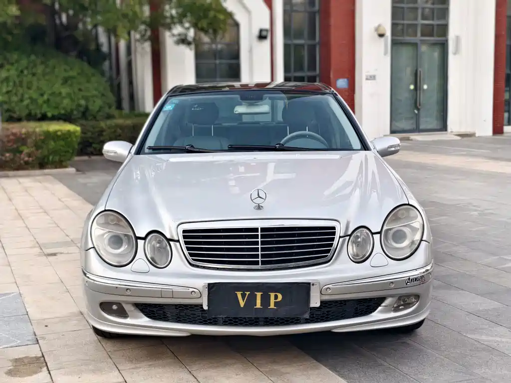 Mercedes-Benz E-Class 2004