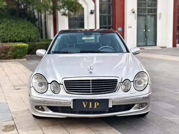 Mercedes-Benz E-Class 2004