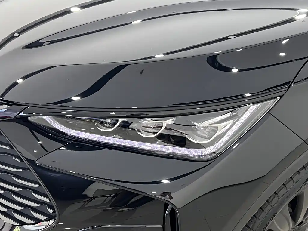 BYD Tang New Energy 2025 — фото 3