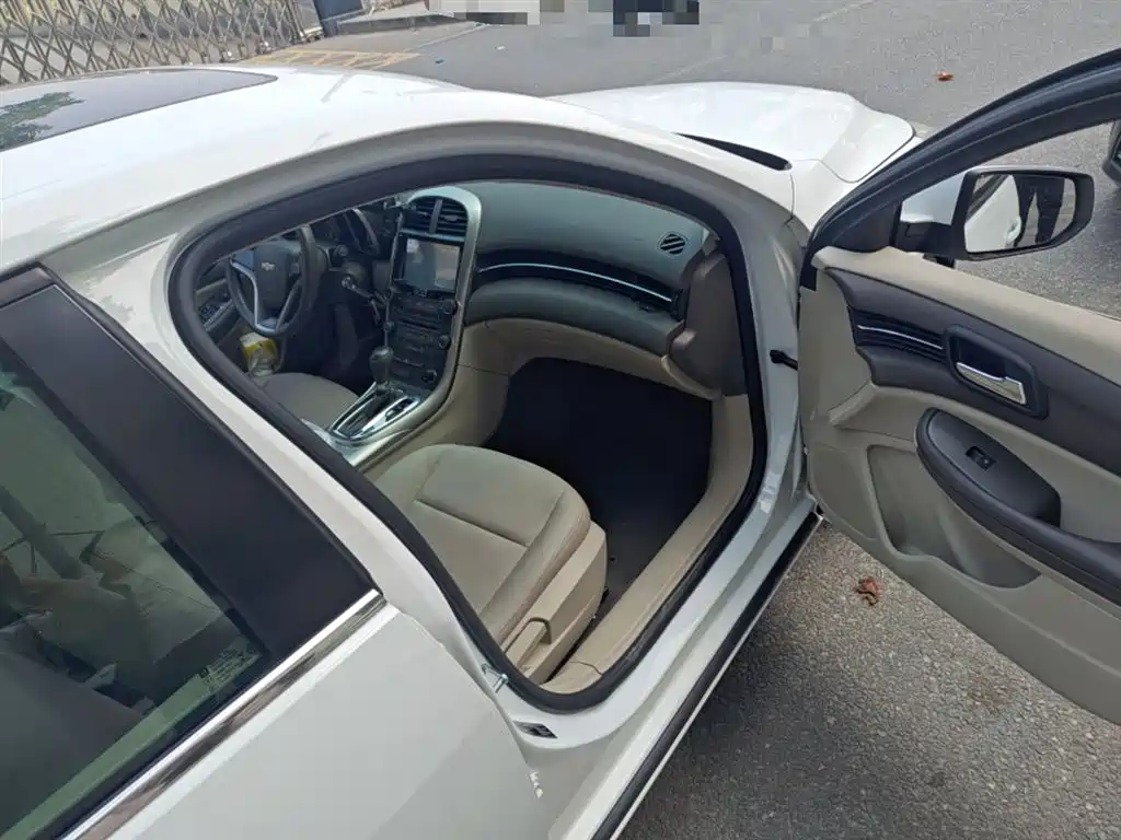 Chevrolet Malibu 2015 — фото 18