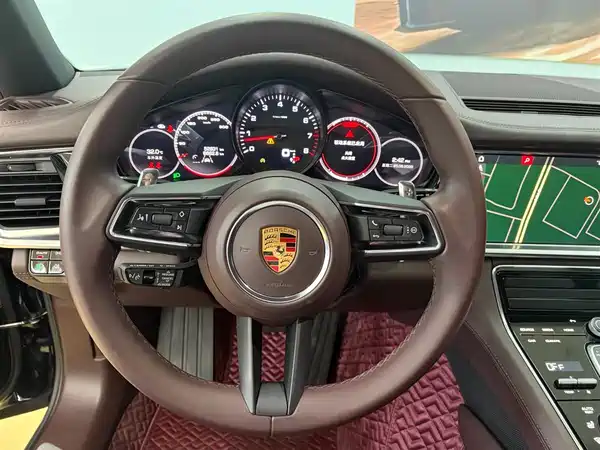 Porsche Panamera 2021