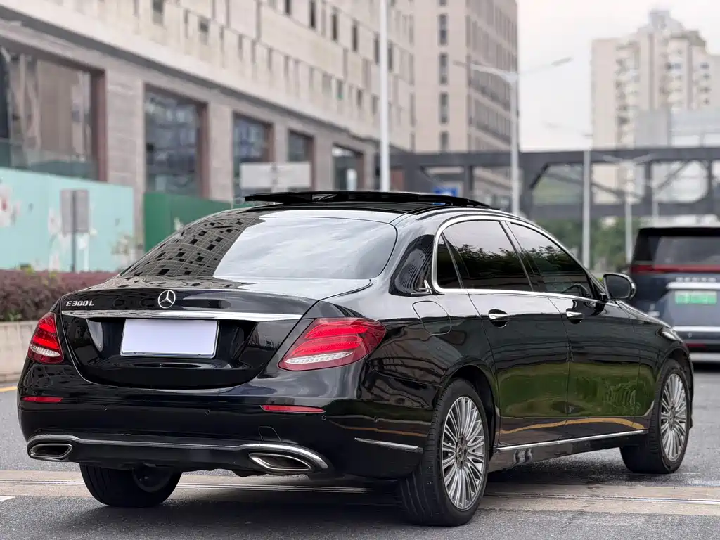 Mercedes-Benz E-Class 2020 — фото 6