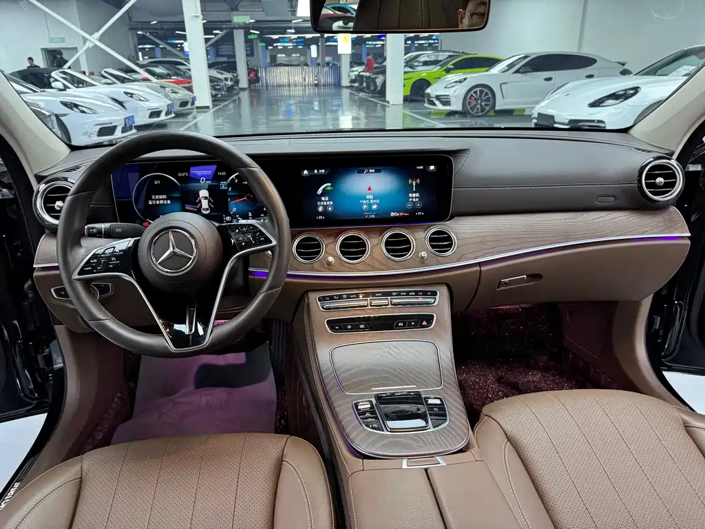 Mercedes-Benz E-Class 2022 — фото 10