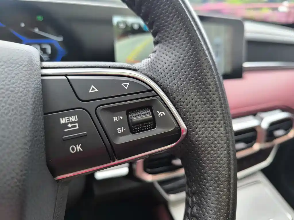 Jetour X70 PLUS 2023 — фото 20