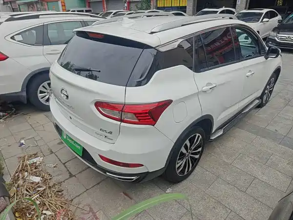 GAC Trumpchi GS4 2016