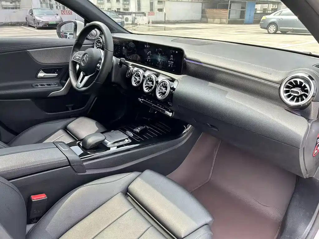 Mercedes-Benz A-Class 2021 — фото 17
