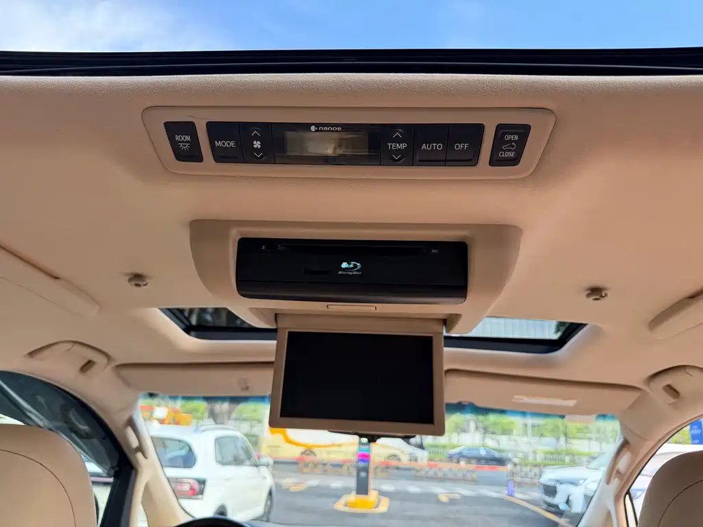 Toyota Alphard 2014 — фото 25
