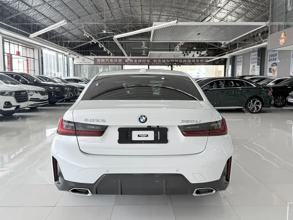 BMW 3 Series 2022 — фото 11