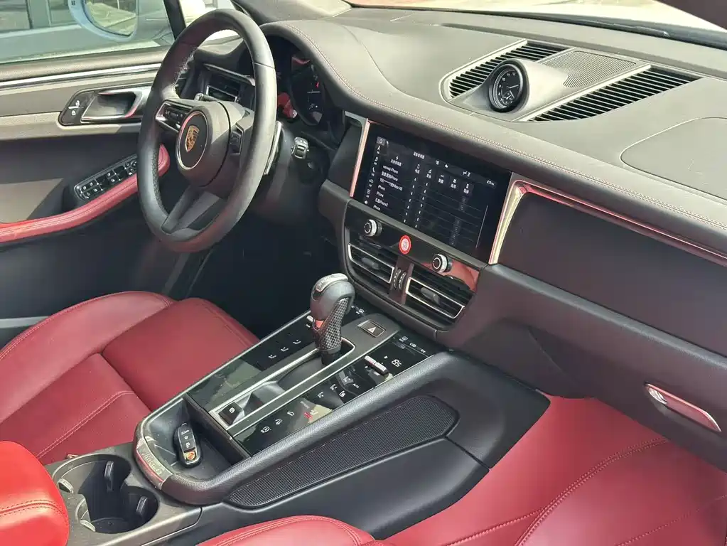 Porsche Macan 2022